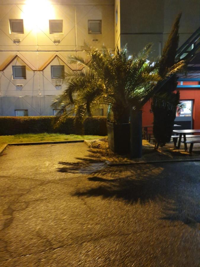 Hotelf1 Lyon Isle D'Abeau Ouest St Exupery Saint-Quentin-Fallavier Exteriör bild